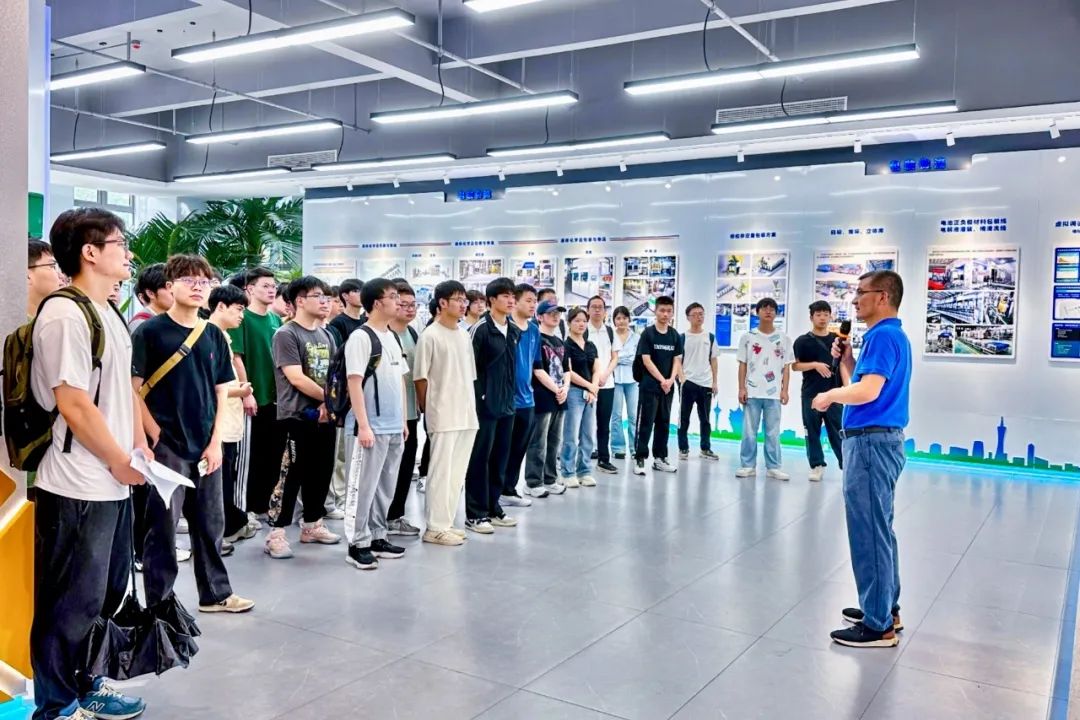 安徽大学机械系学子走进合肥AG贵宾会,共探智造未来 安徽大学机械系学子走进合肥AG贵宾会,共探智造未来